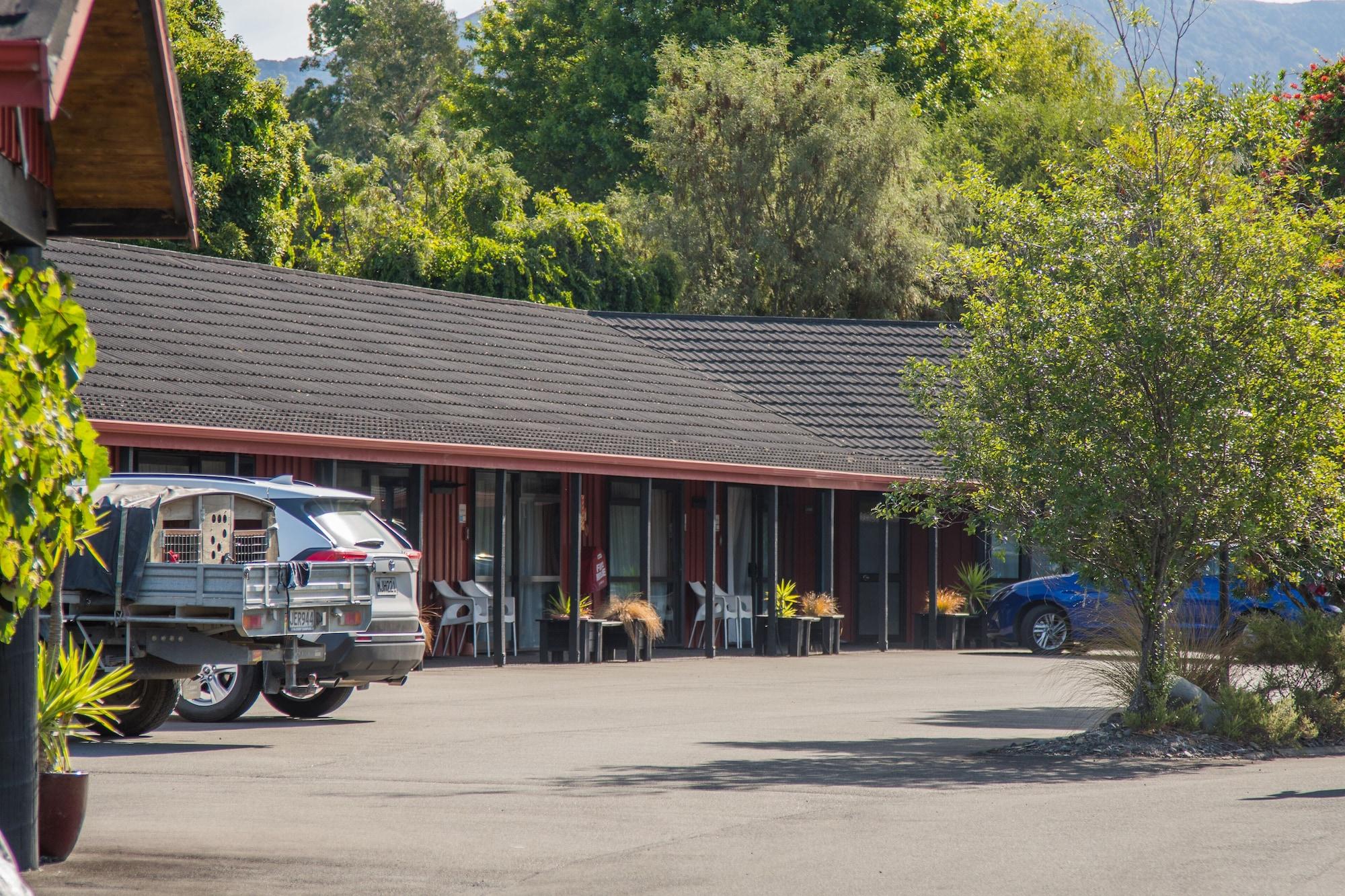 Parklands Motorlodge & Holiday Park Терейнджи Экстерьер фото