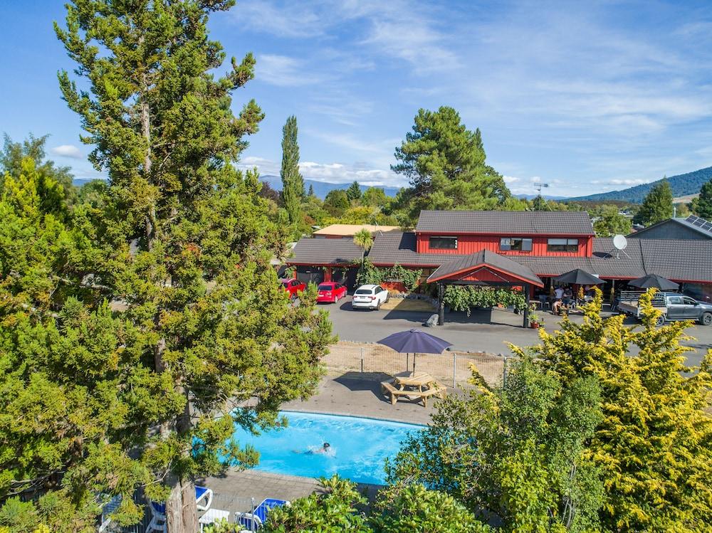Parklands Motorlodge & Holiday Park Терейнджи Экстерьер фото